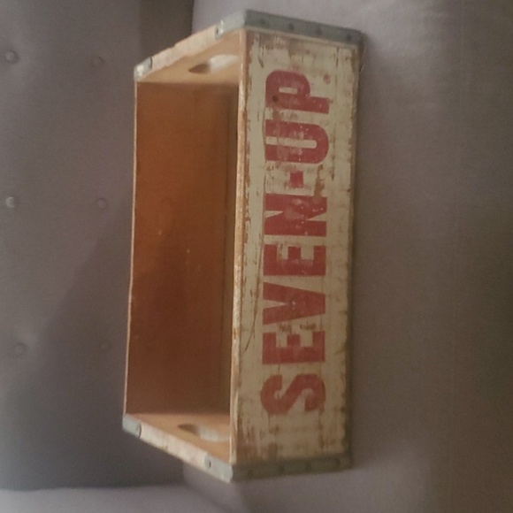 Home decor red white grey brown pop collectible vintage wood crate seven… - Picture 3 of 16